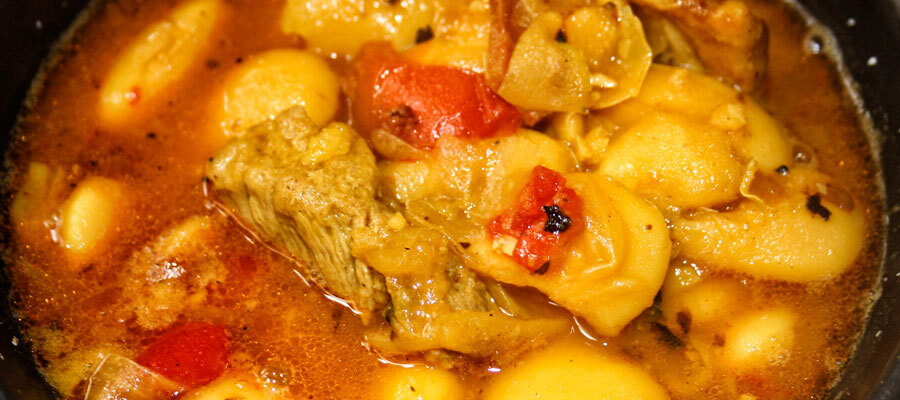 Guiso casero con papas